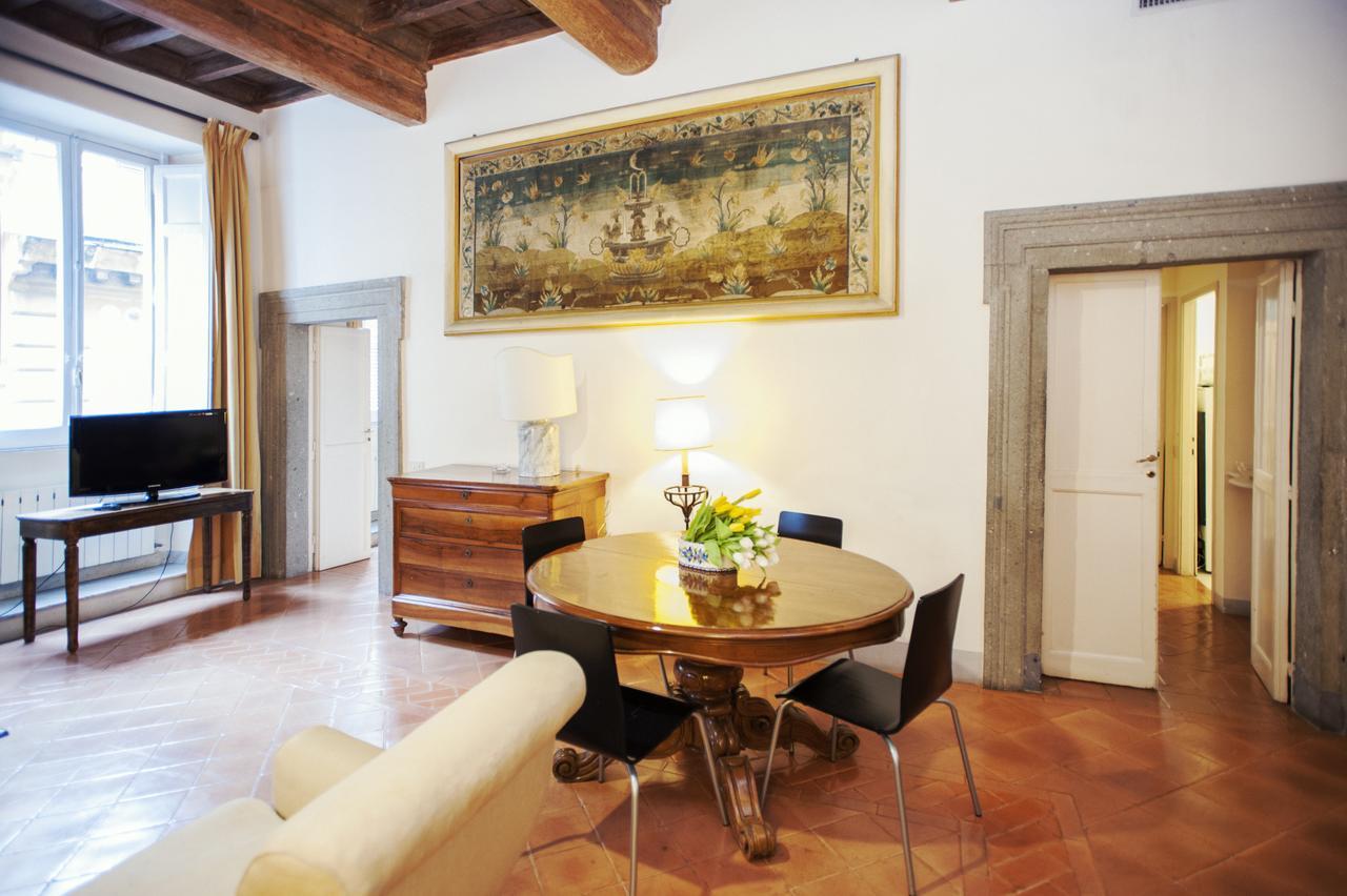 Cartari Apartment