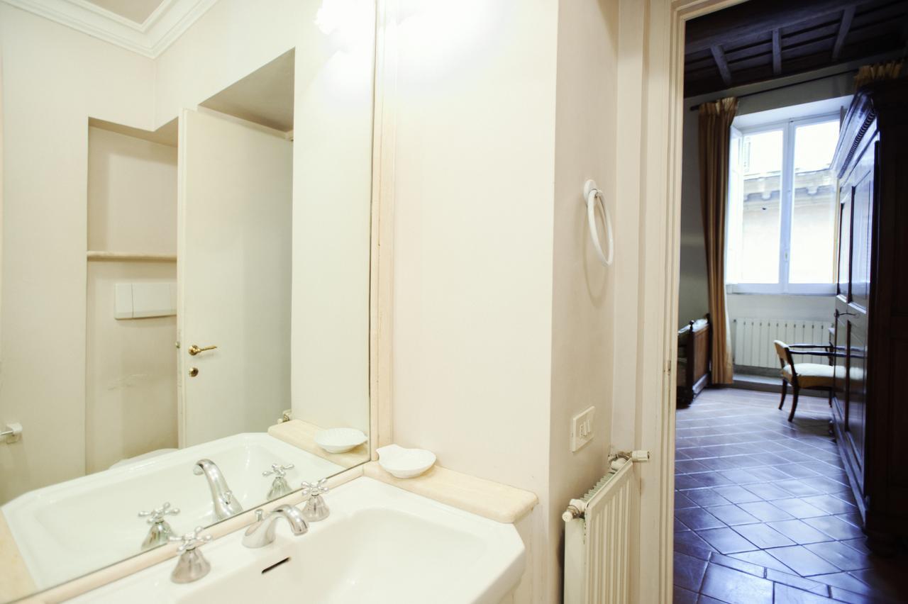 Cartari Apartment